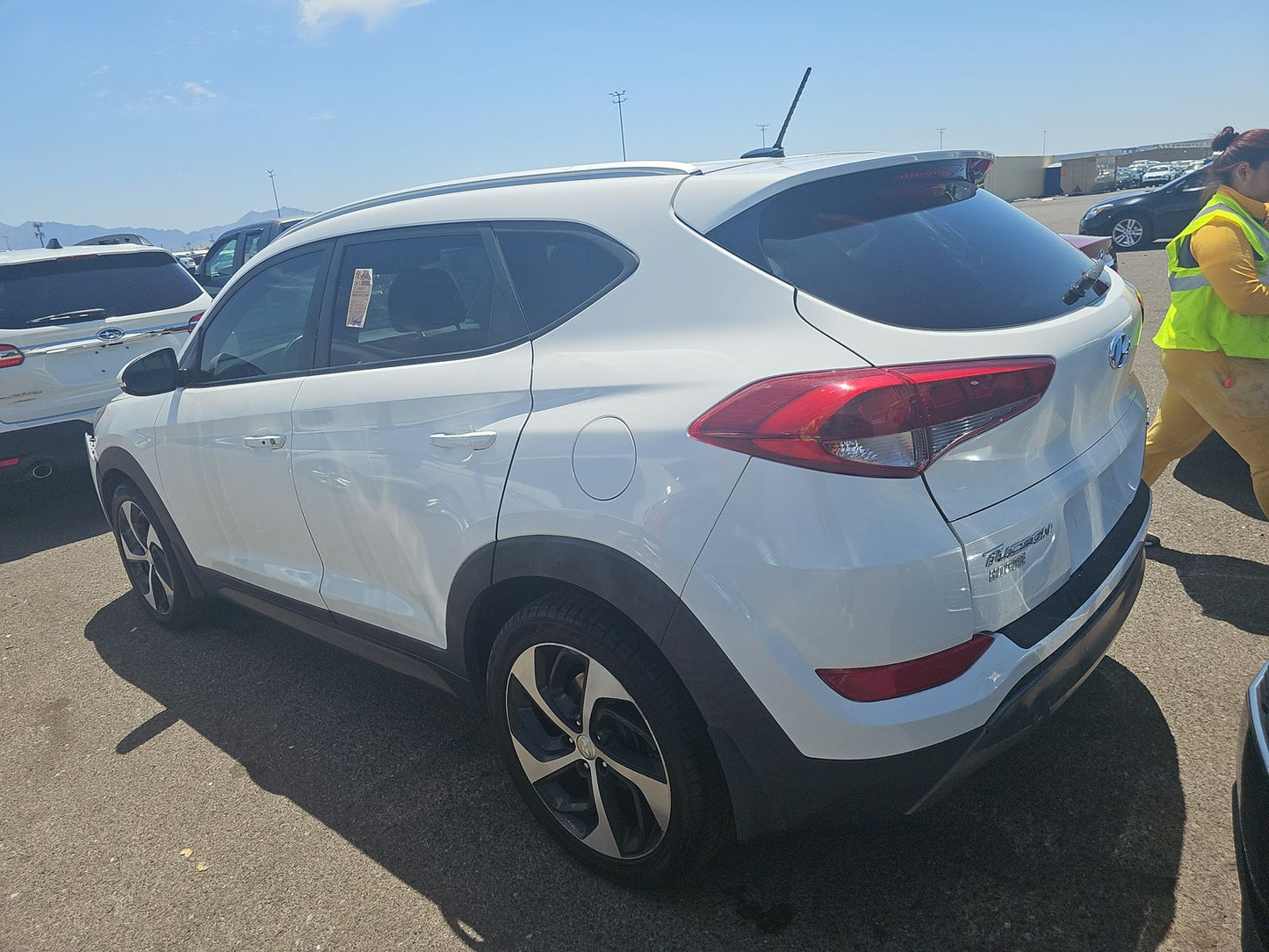 2016 Hyundai Tucson Sport w/Beige Interior