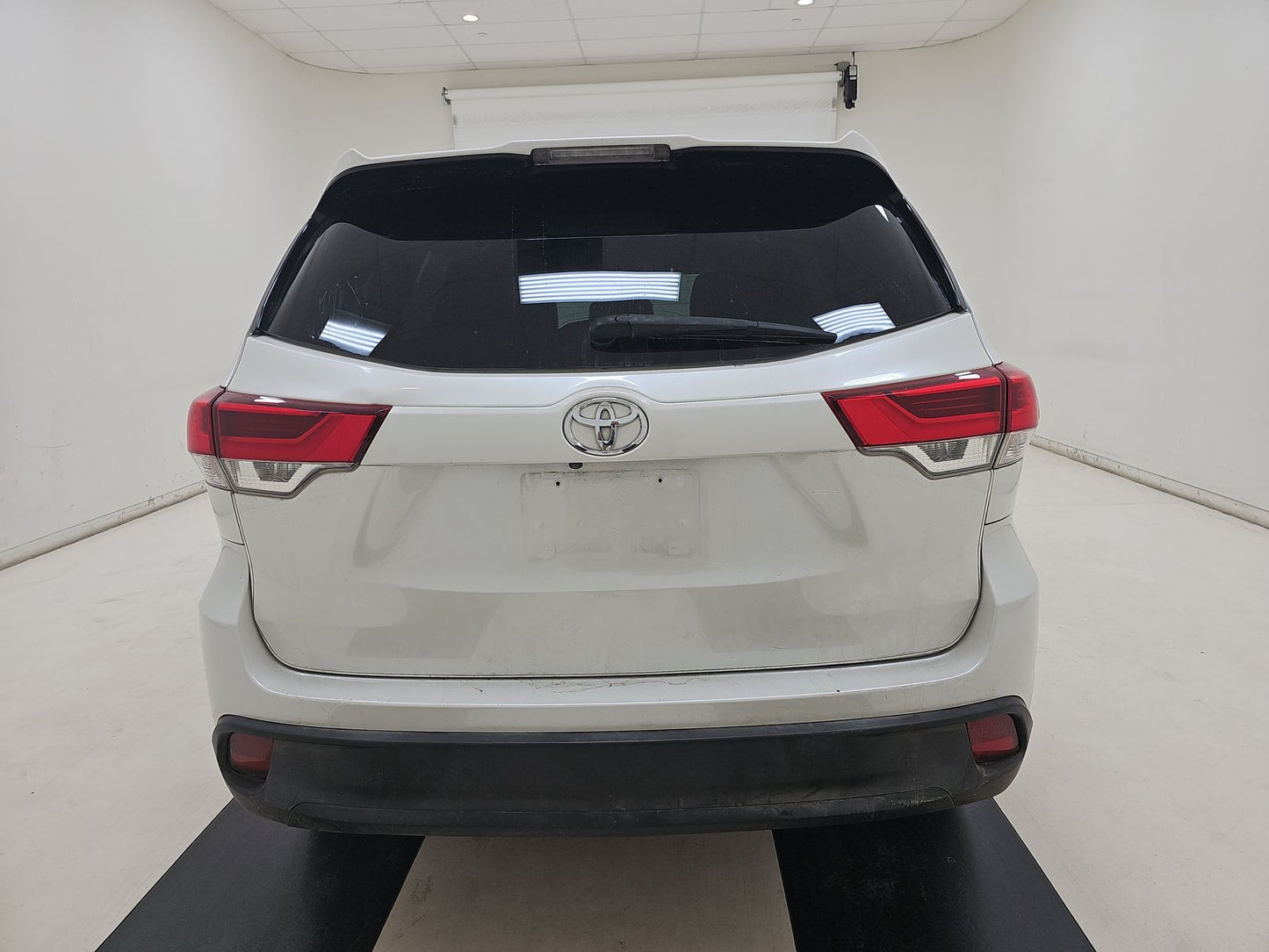 2018 Toyota Highlander LE