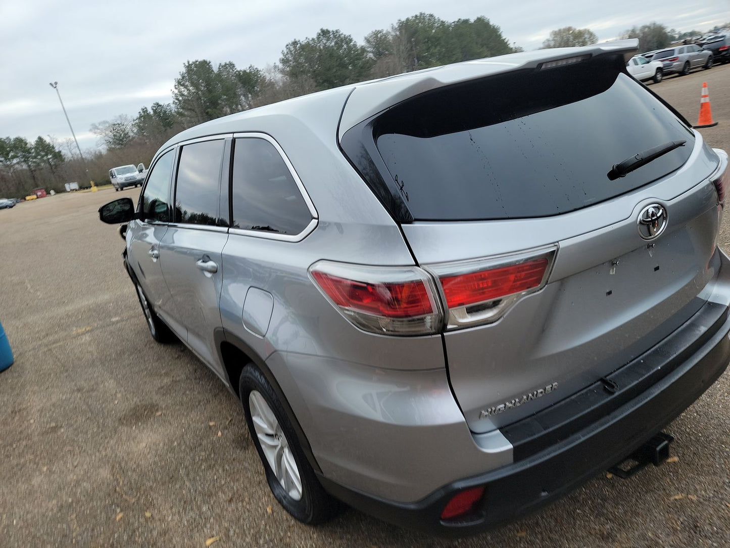 2016 Toyota Highlander LE