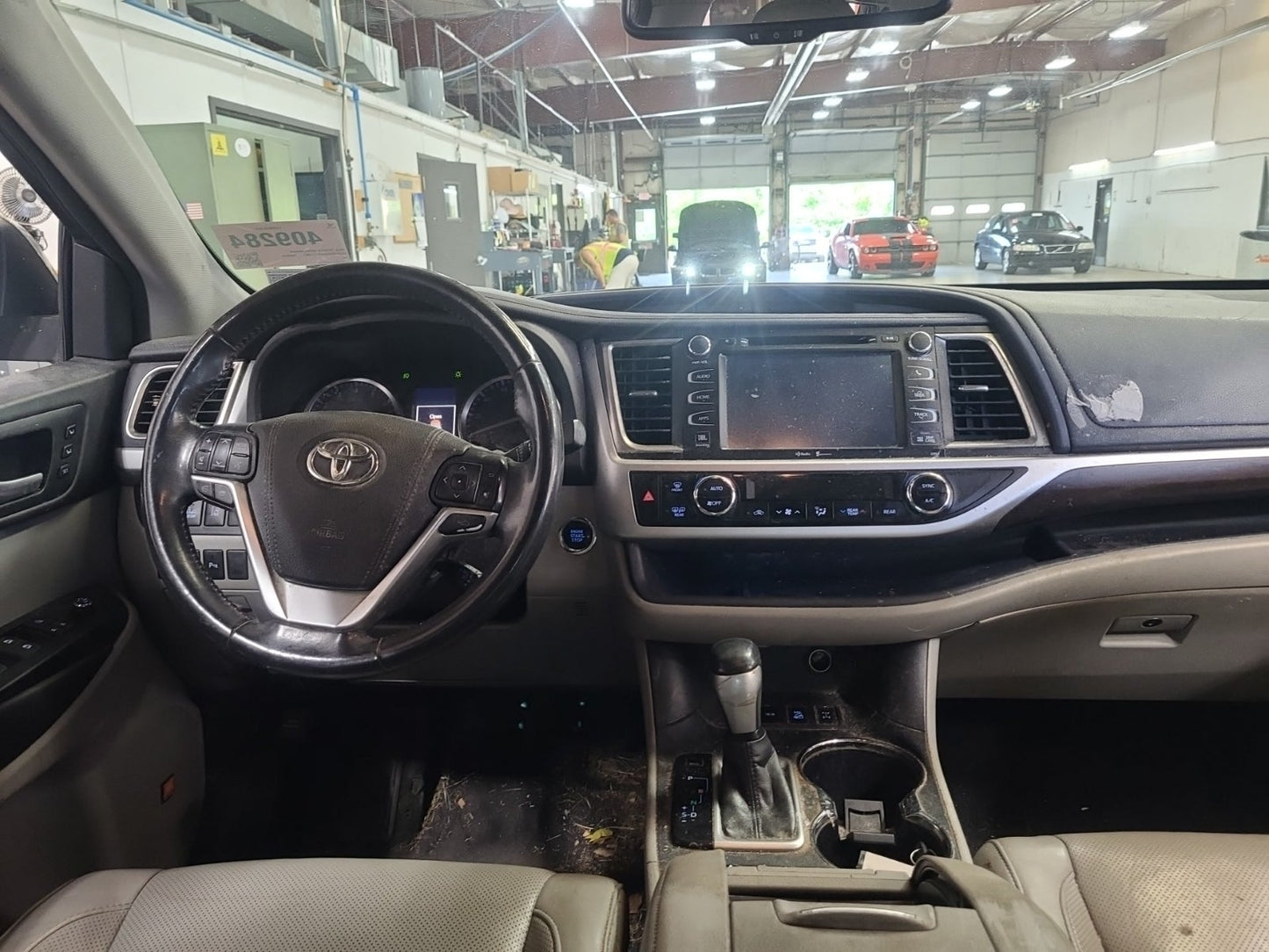 2015 TOYOTA HIGHLANDER LIMITED